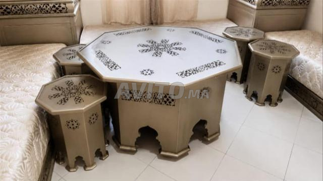 Grande table et 4 petites tables à vendre - 2