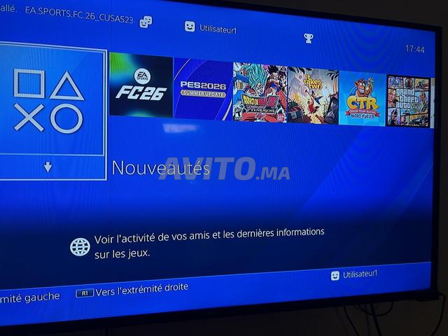 PS4 Slim flashée 2 manettes - 2