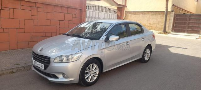 Peugeot 301. 2016. tout option