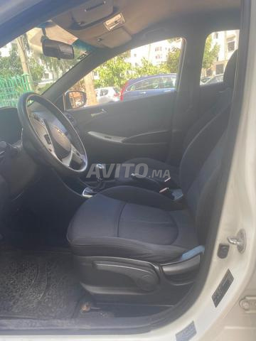 Hyundai Accent - 2