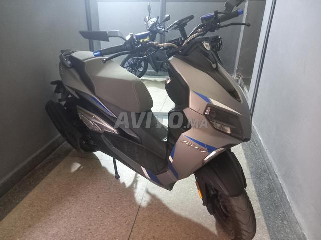 دراجة نارية R9 2025 - 2