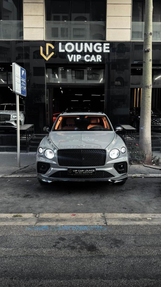 BENTAYGA S V8