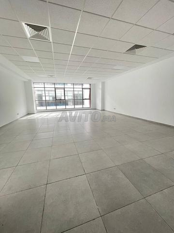 Bureaux Professionnels à Louer Casa (71-1000m²)