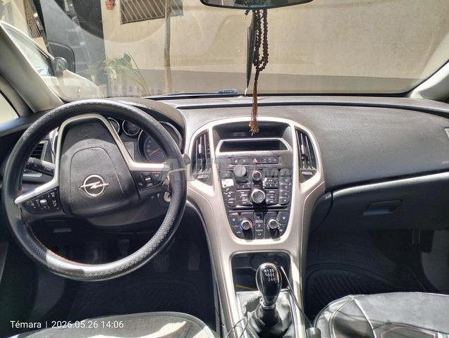 OPEL ASTRA J model 11/2010 - 2