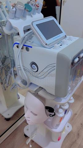 مطريال صالون الحلاقة وتجميل للبيع