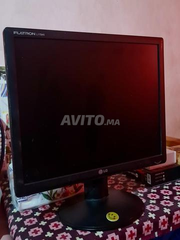 شاشة LG Flatron L1734S بحجم 17 بوصة