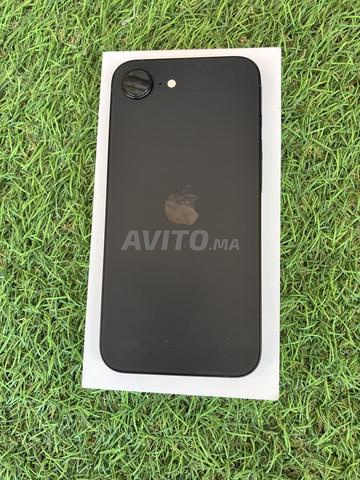 iPhone 16e