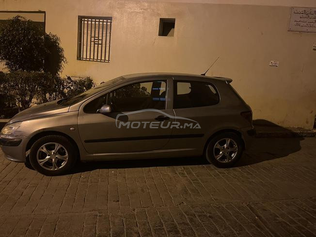 peugeot diwna 2009 de bon qualité moteur jdid  