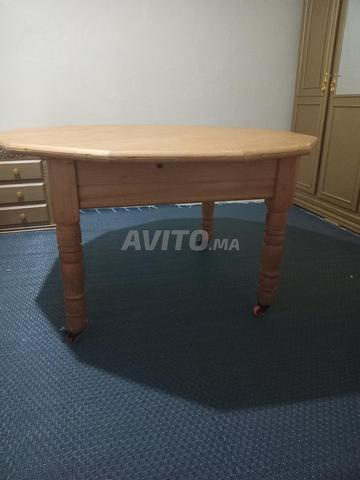 Grande table de salon, encore neuve - 2