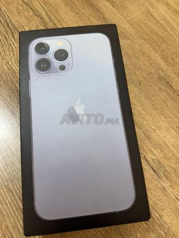 iPhone 13 Pro Max 256Go presque neuf utilisé 3 mois