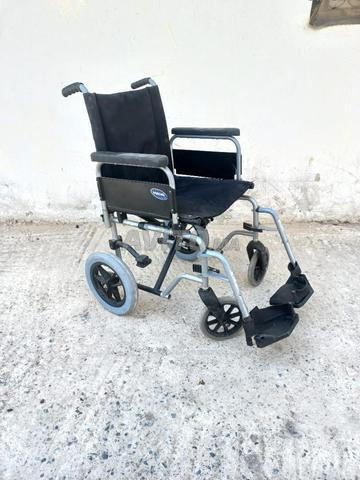 Fauteuil roulant léger