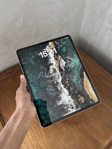 iPad Pro 12.9 M1 5ème 256go Wi-Fi et Cellulaire - 2
