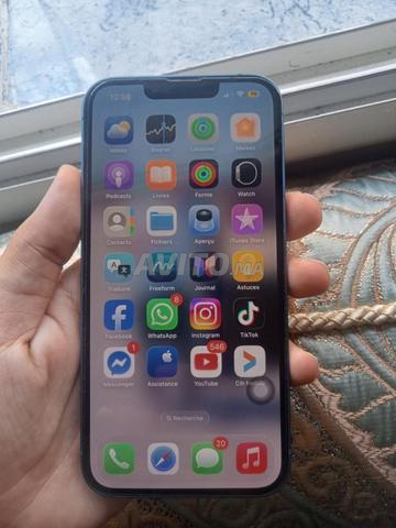 iPhone 13 normal officiel jamais ouvert