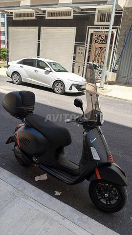 Vespa 300 gts - 2