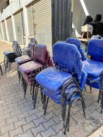 Chaise iso en tissu avec les accoudoirs en PVC - 2