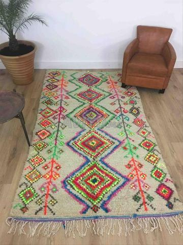 Tapis Azilal motifs fluo 251 x 140