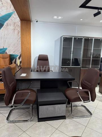 Bureau fonctionnel pratique / vestiaire - 2