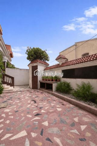 Maison de 200 m² à Deroua - 2