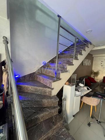 مركز تجميل للبيع 74 م² طريق صافي - 2