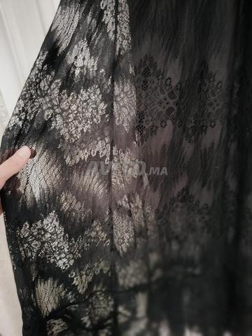 فستان سهرة أنيق وراقي من الدانتيل