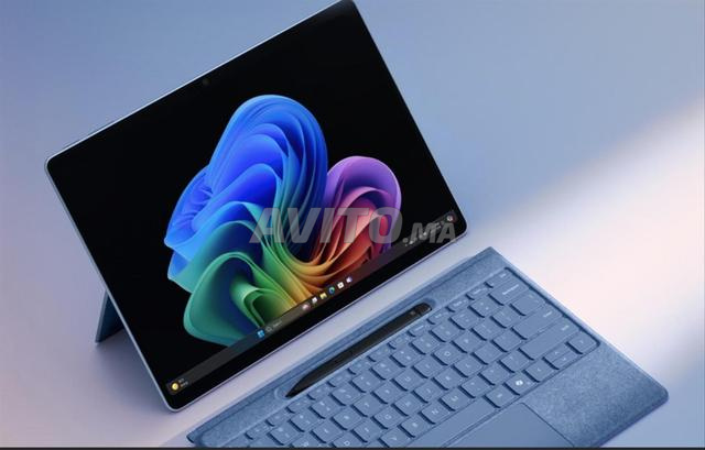Microsoft Surface Pro 11 Avec stylet et clavier