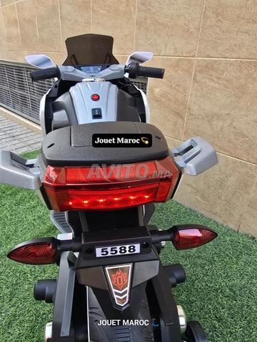 Vélo électrique avec des caractéristiques très élevées - 2