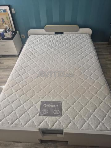 Lit GAUTIER avec matelas 1.60x2.0 et sommier