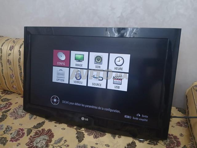 TV LG 32 pouces écran plat modèle 2010 - 2