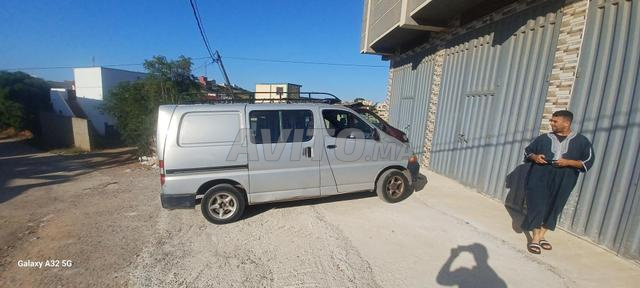 Toyota Hiace - 2