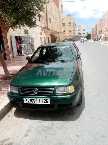 Volkswagen Polo modèle 98 à vendre. Téléphone 1818200160