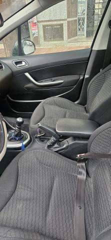 Voiture en très bon état, comme neuve - 2