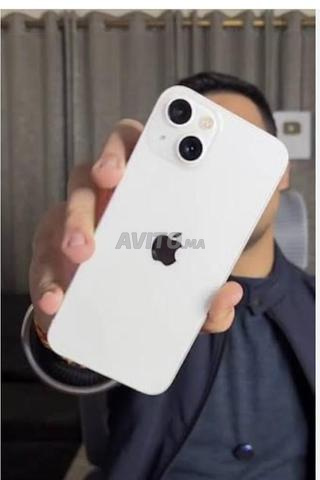 iPhone 13 très bon état
