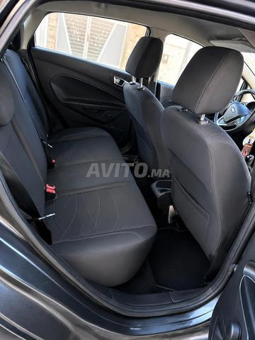 Ford Fiesta 2017 Essence – Très bon état