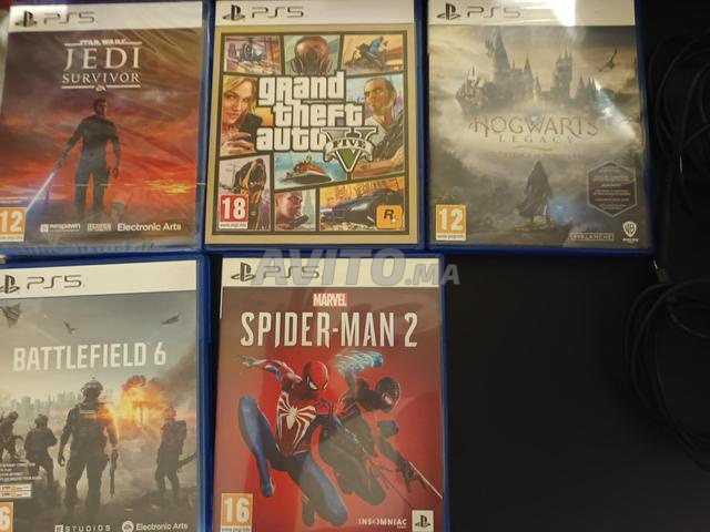 PS5 neuve quasiment pas utilisée / 5 Jeux - 2