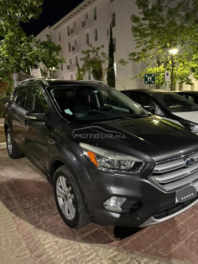 ford kuga a vendre 1er main