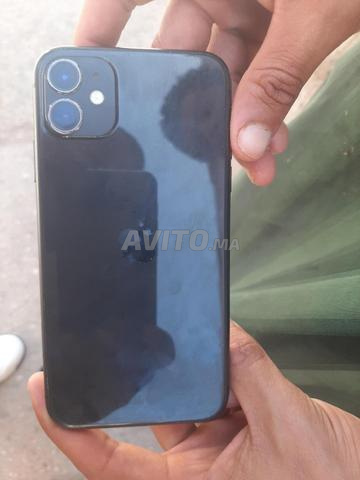 iPhone 11, tout est d'origine.