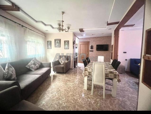 دار للبيع بكاساباراطا - 105 متر مربع، 3 طوابق