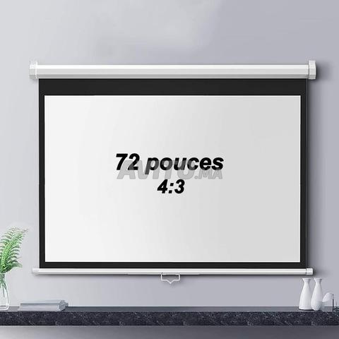 شاشة عرض يدوية 72 بوصة بتنسيق 4:3