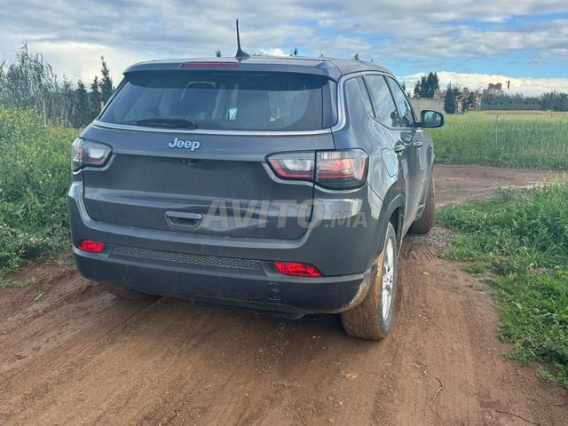 Jeep Compass - 2