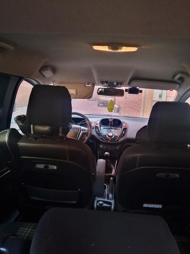 ford Bmax essence tomobil www titanium 6chov 