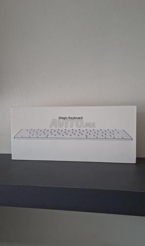 لوحة مفاتيح سحرية أصلية Qwerty
