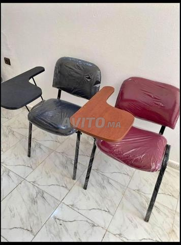 Chaise ISO avec tablette d'écriture