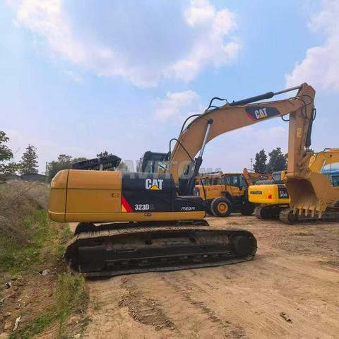 حفار كاتربيلر CAT 323D (388 ساعة فقط) - 2