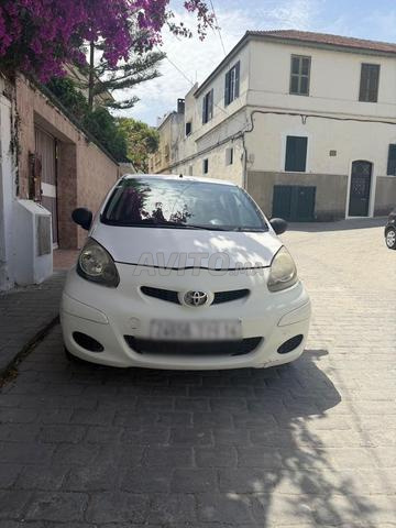 Toyota Aygo 2011 essence - 2