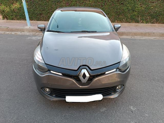 Clio 4 diesel 2016 très bon état à Casablanca