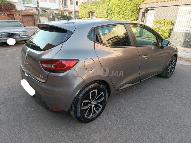 Clio 4 diesel 2016 très bon état à Casablanca - 2