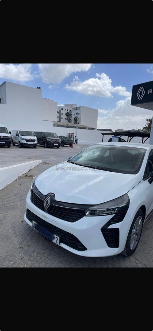 Renault Clio Essence Automatique 2025 à Casablanca