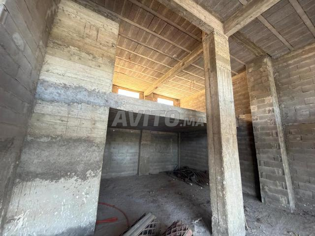 Magasin spacieux de 109 m² à louer Av des FAR