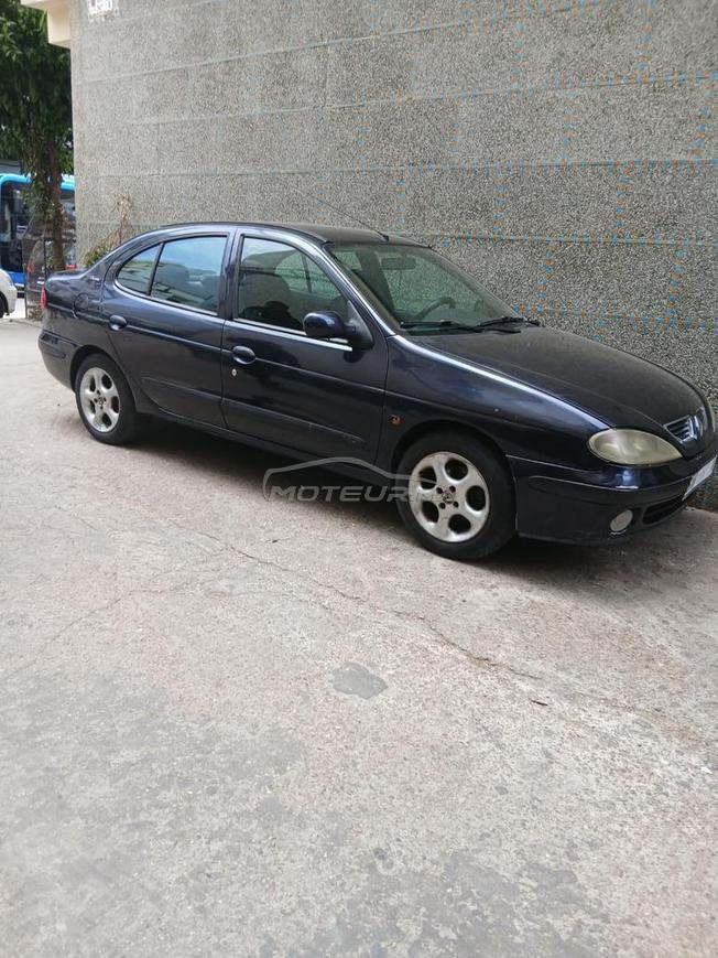 Renault Megane Essence Manuelle 2000 à Tanger