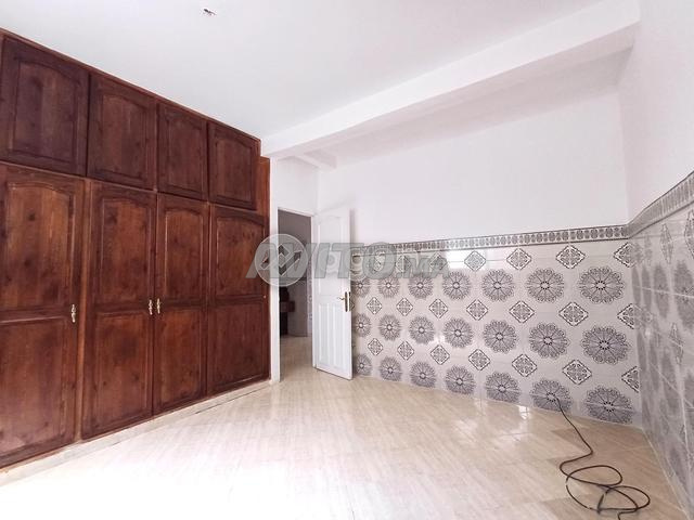 CMN-HA-2026 - Maison à vendre à Oulfa - 2